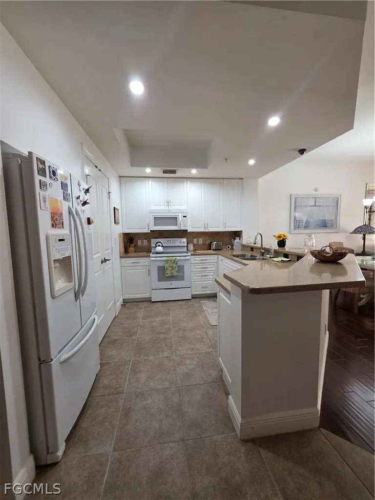 5706 Cape Harbour Drive Cape Coral FL 33914