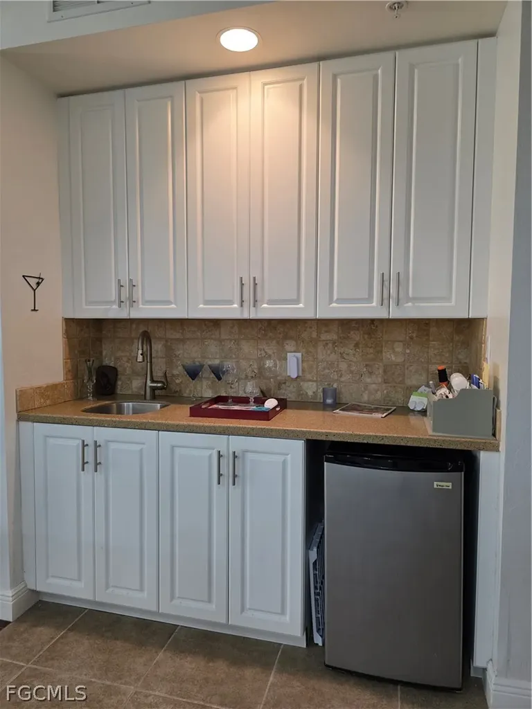 5706 Cape Harbour Drive Cape Coral FL 33914