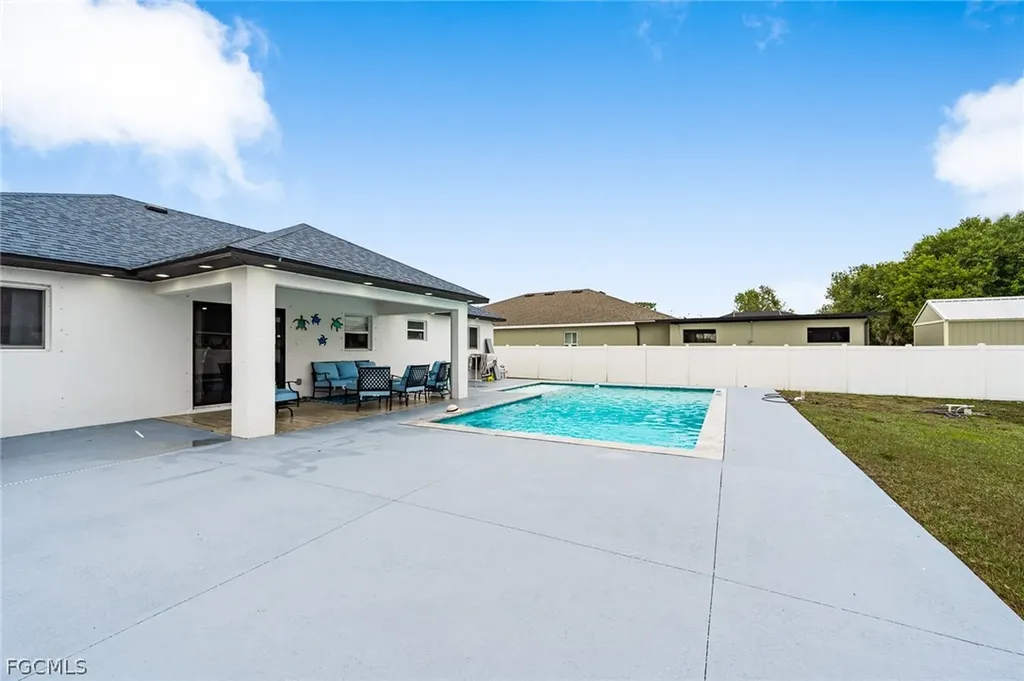 1203 NW 4th Street Cape Coral FL 33993