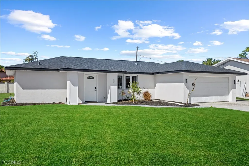 27670 Garrett Street Bonita Springs FL 34135