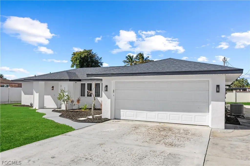 27670 Garrett Street Bonita Springs FL 34135