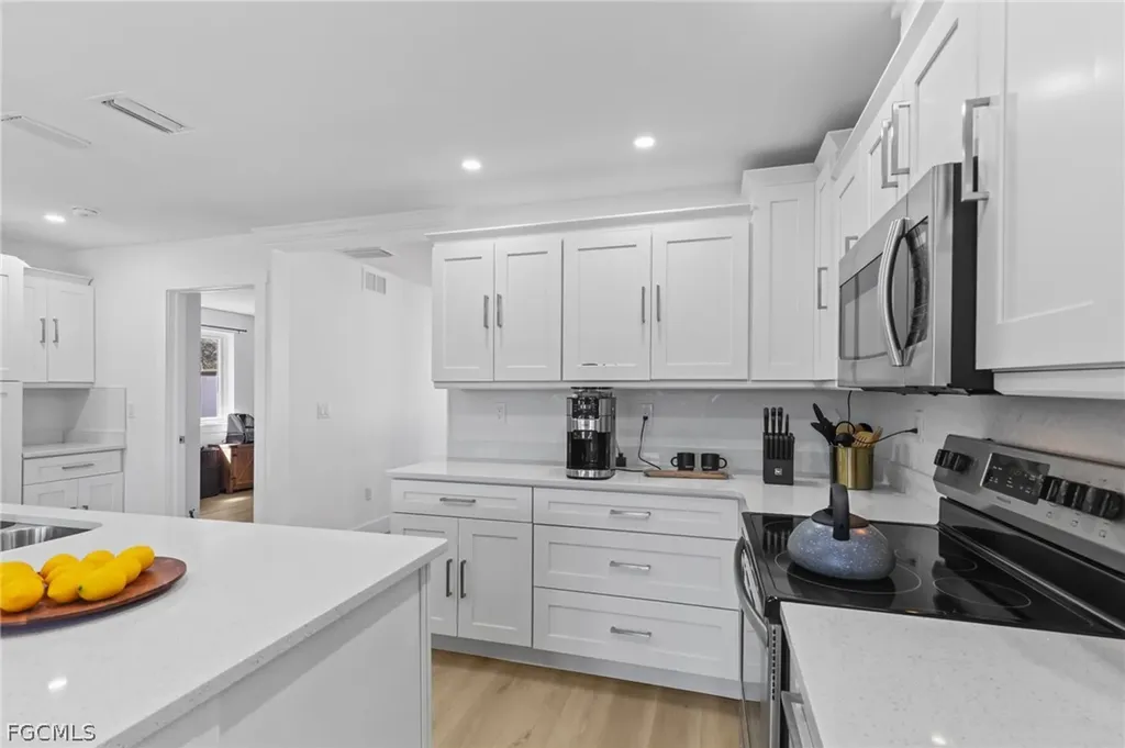 27670 Garrett Street Bonita Springs FL 34135