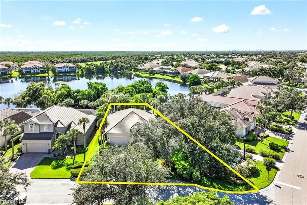 8923 Dartmoor Way Fort Myers FL 33908
