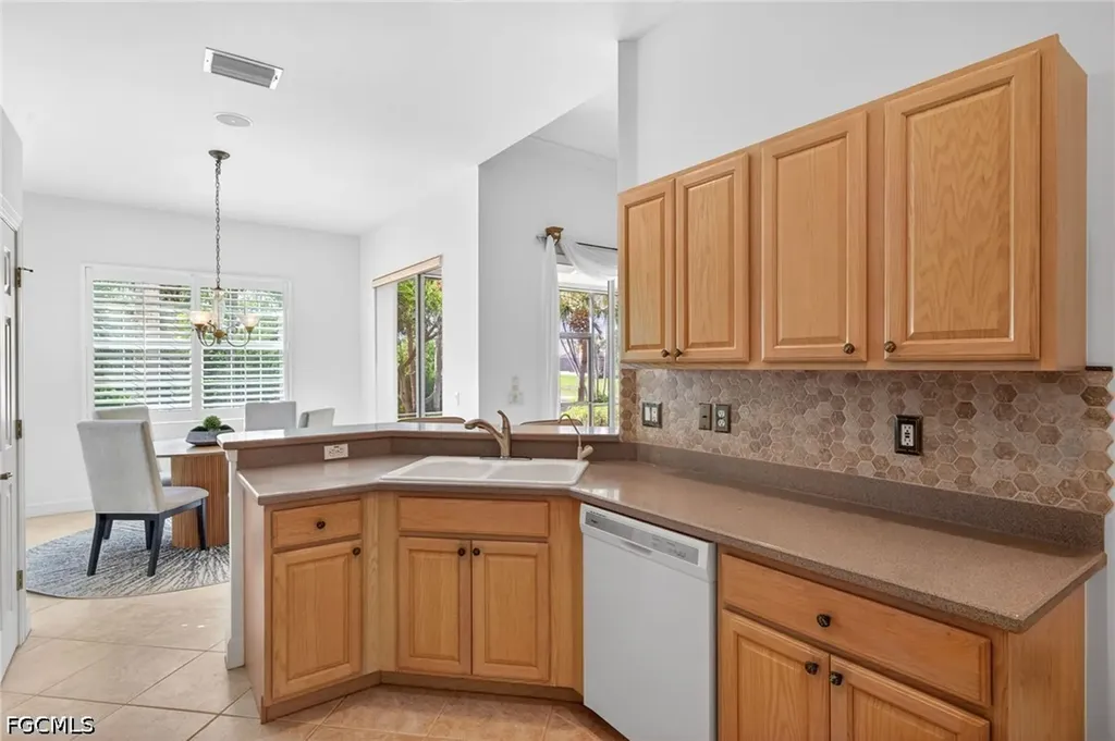 8923 Dartmoor Way Fort Myers FL 33908