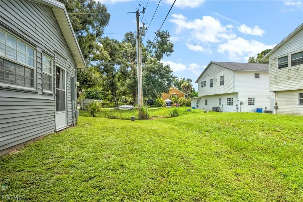 509 Capitol Street North Fort Myers FL 33903