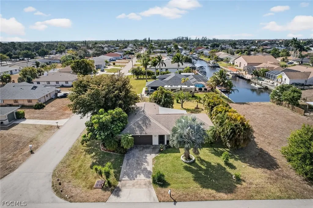 2314 SE 13th Street Cape Coral FL 33990