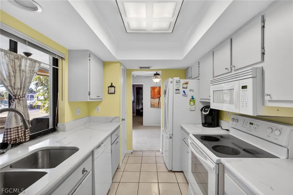 2314 SE 13th Street Cape Coral FL 33990