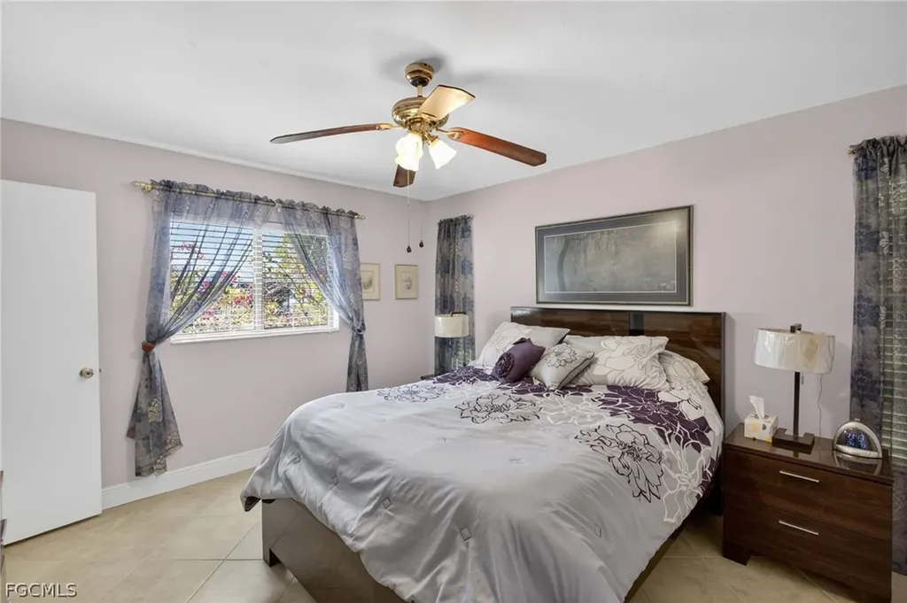 2314 SE 13th Street Cape Coral FL 33990