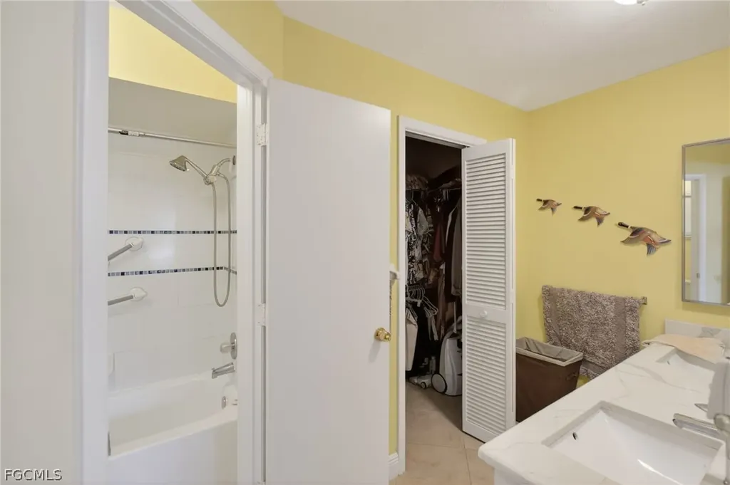 2314 SE 13th Street Cape Coral FL 33990