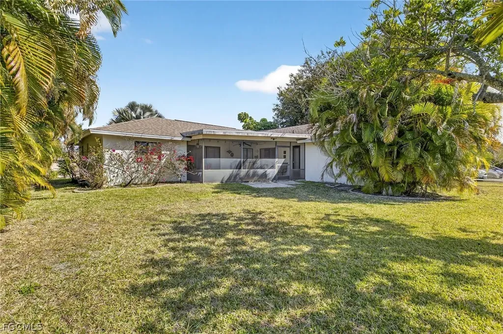 2314 SE 13th Street Cape Coral FL 33990