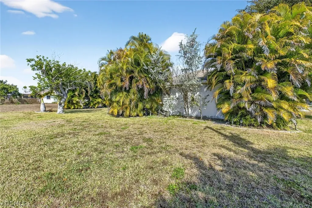 2314 SE 13th Street Cape Coral FL 33990