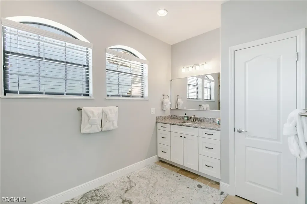 2003 NE 10th Place Cape Coral FL 33909