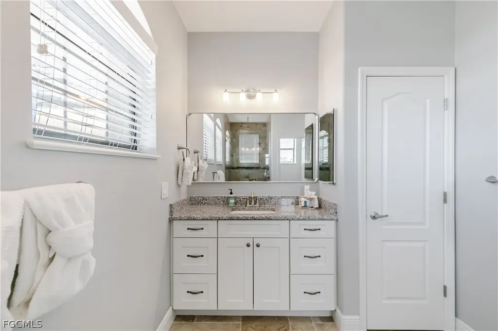 2003 NE 10th Place Cape Coral FL 33909
