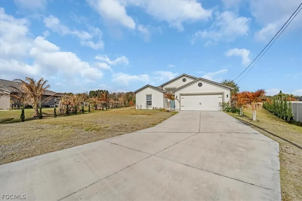 828 Youngreen Drive Fort Myers FL 33913