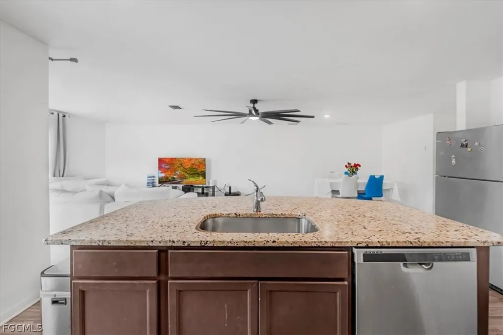 828 Youngreen Drive Fort Myers FL 33913