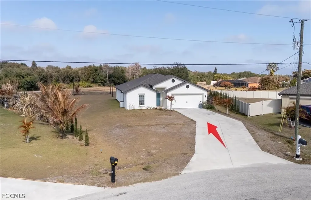 828 Youngreen Drive Fort Myers FL 33913