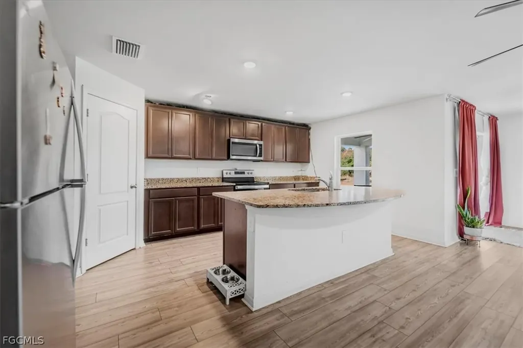 828 Youngreen Drive Fort Myers FL 33913