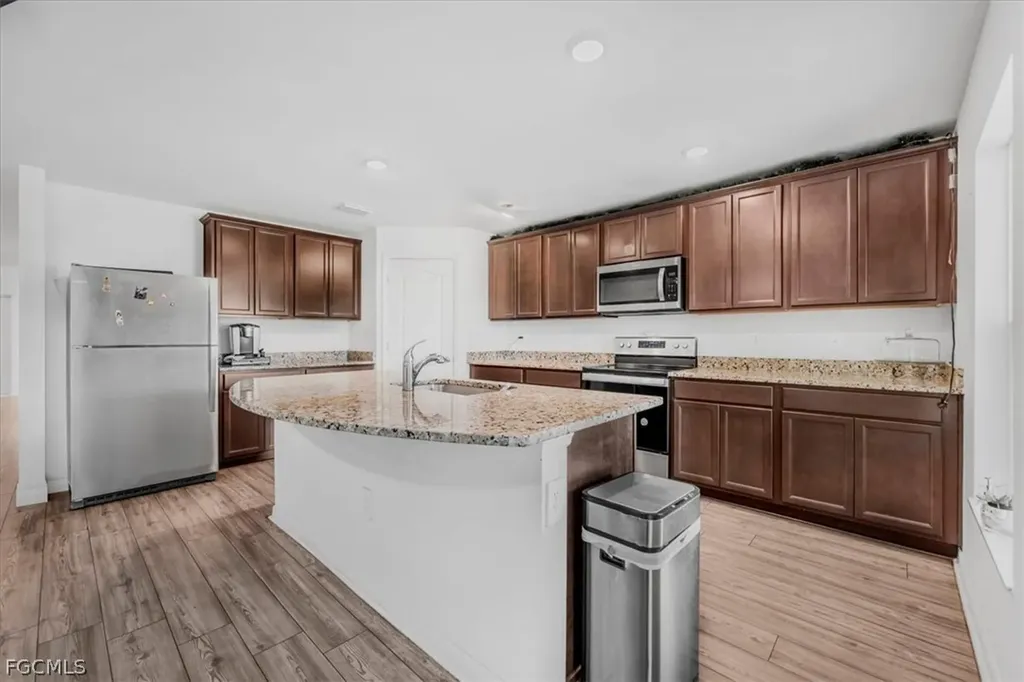 828 Youngreen Drive Fort Myers FL 33913