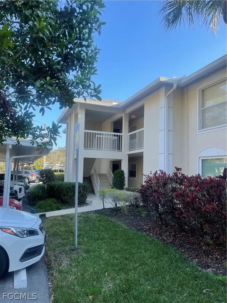 768 Landover Circle Naples FL 34104