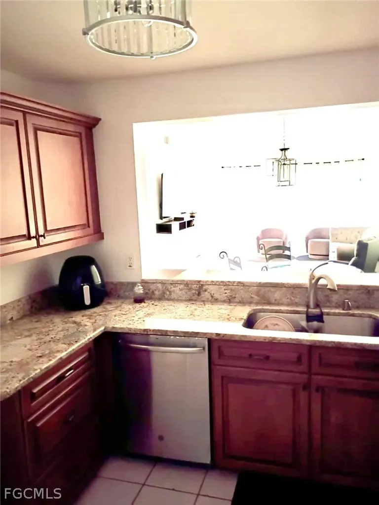 768 Landover Circle Naples FL 34104