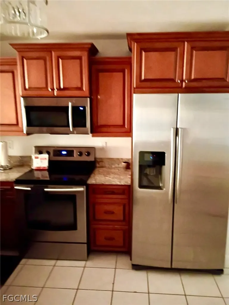 768 Landover Circle Naples FL 34104