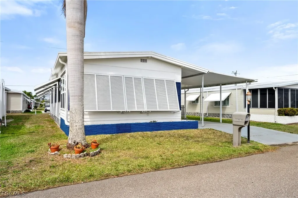 14715 Patrick Henry Road North Fort Myers FL 33917