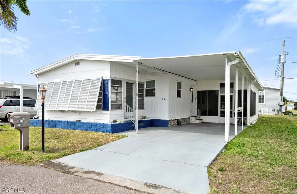 14715 Patrick Henry Road North Fort Myers FL 33917