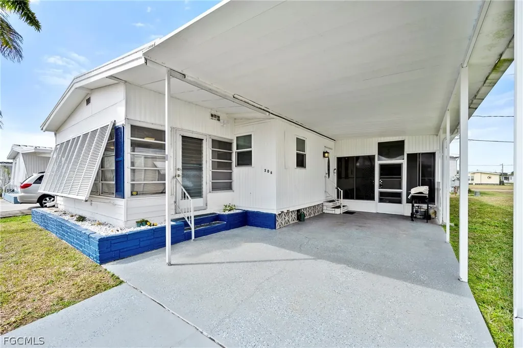 14715 Patrick Henry Road North Fort Myers FL 33917