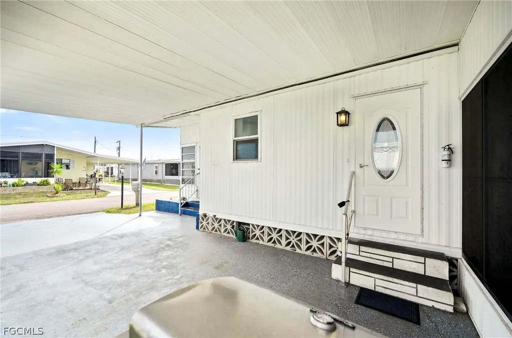 14715 Patrick Henry Road North Fort Myers FL 33917