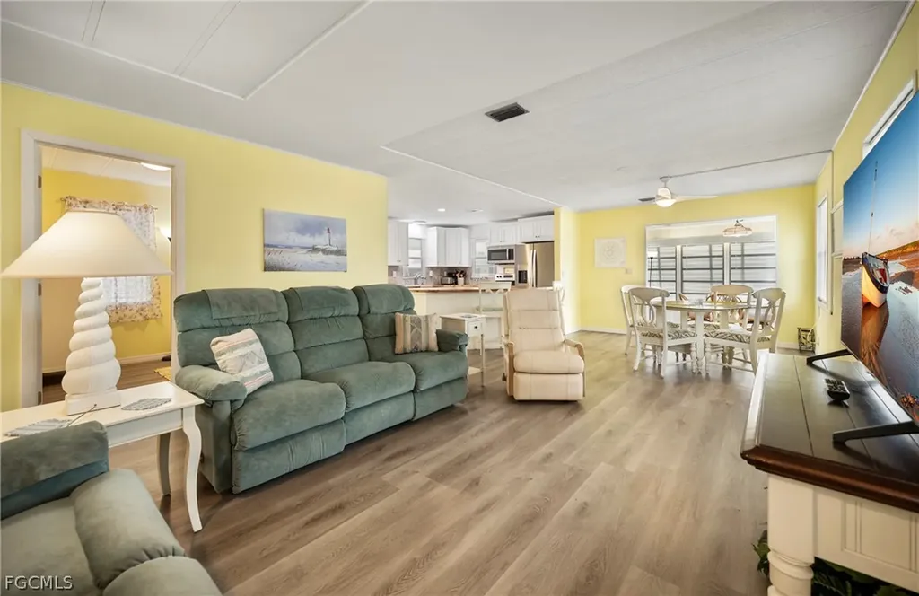 14715 Patrick Henry Road North Fort Myers FL 33917