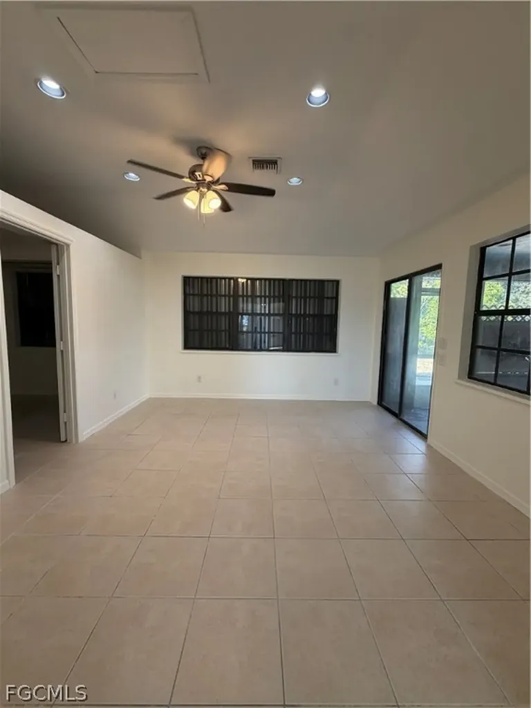 1905 NE 6th Street Cape Coral FL 33909