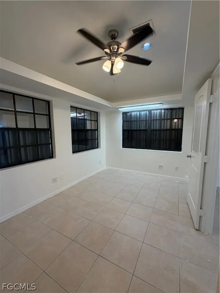 1905 NE 6th Street Cape Coral FL 33909