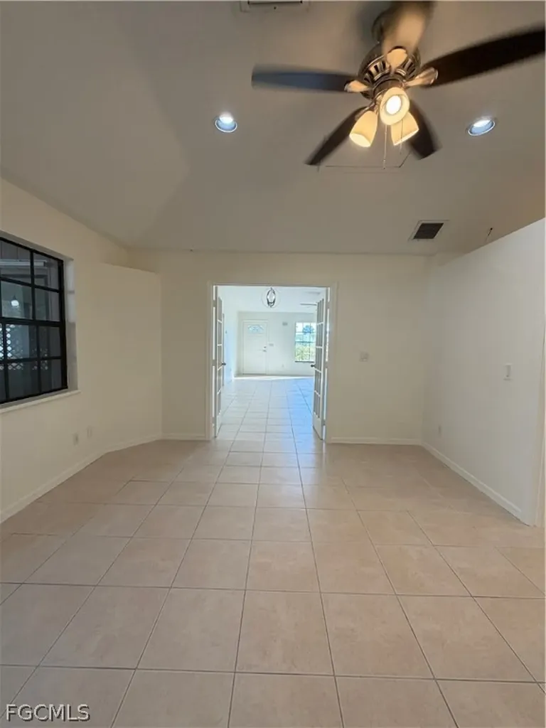 1905 NE 6th Street Cape Coral FL 33909