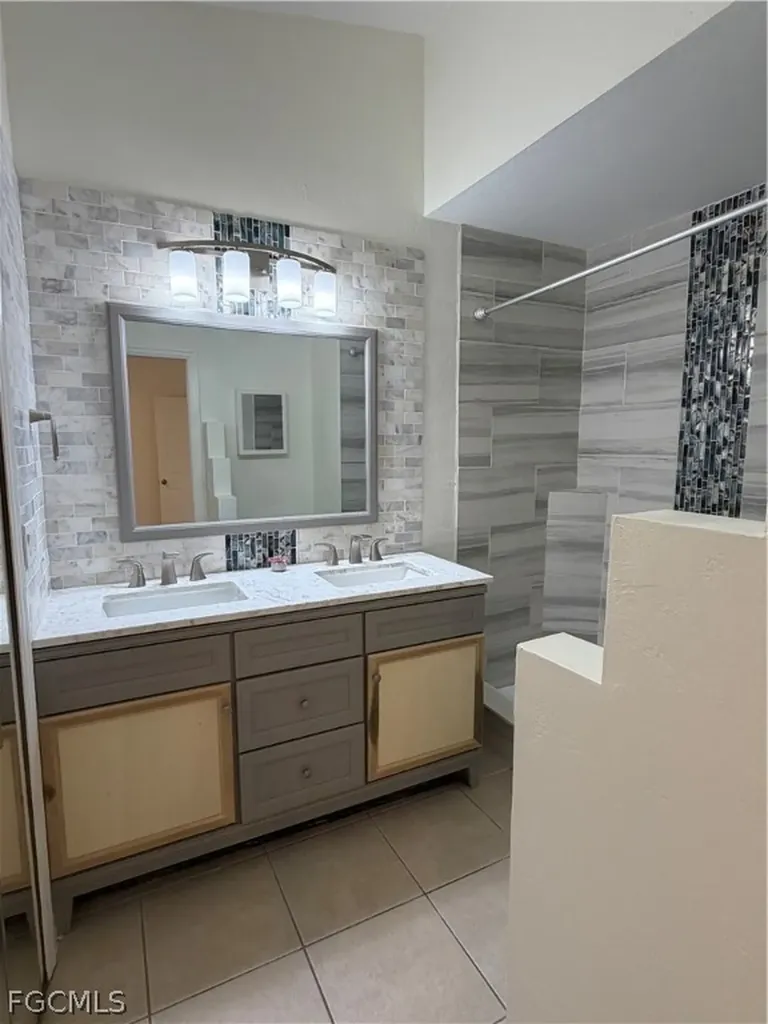 1905 NE 6th Street Cape Coral FL 33909