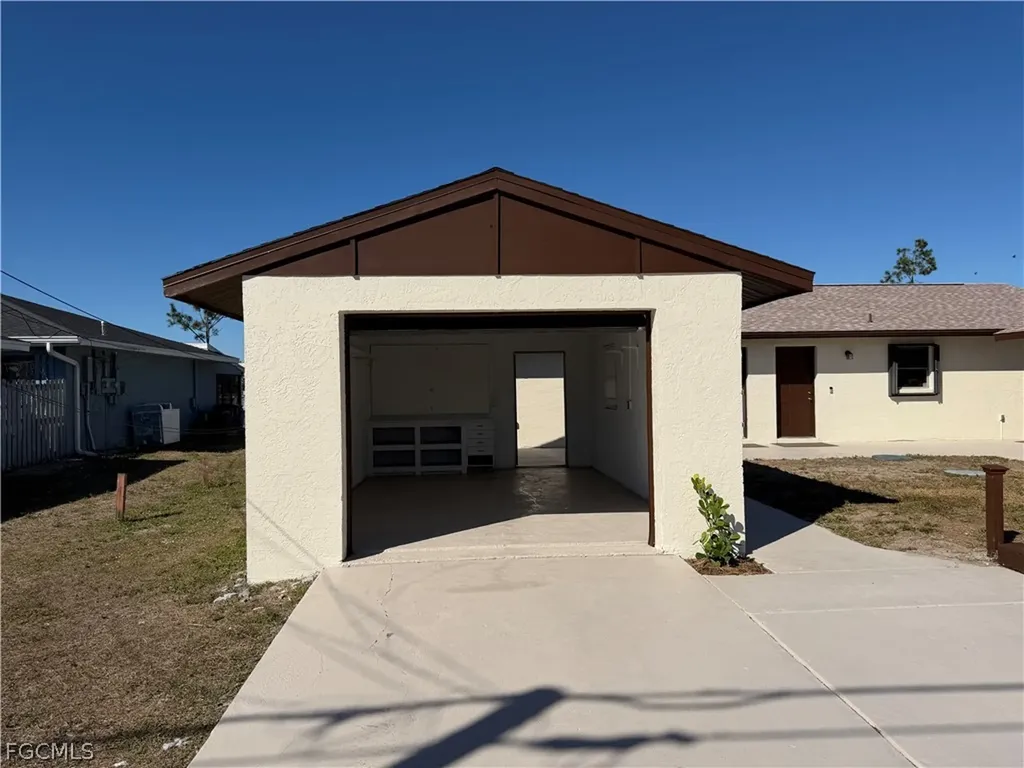 7643/7647 Winged Foot Drive Fort Myers FL 33967