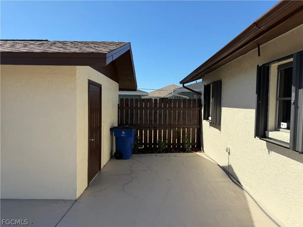 7643/7647 Winged Foot Drive Fort Myers FL 33967