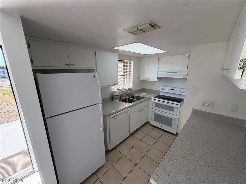 7643/7647 Winged Foot Drive Fort Myers FL 33967