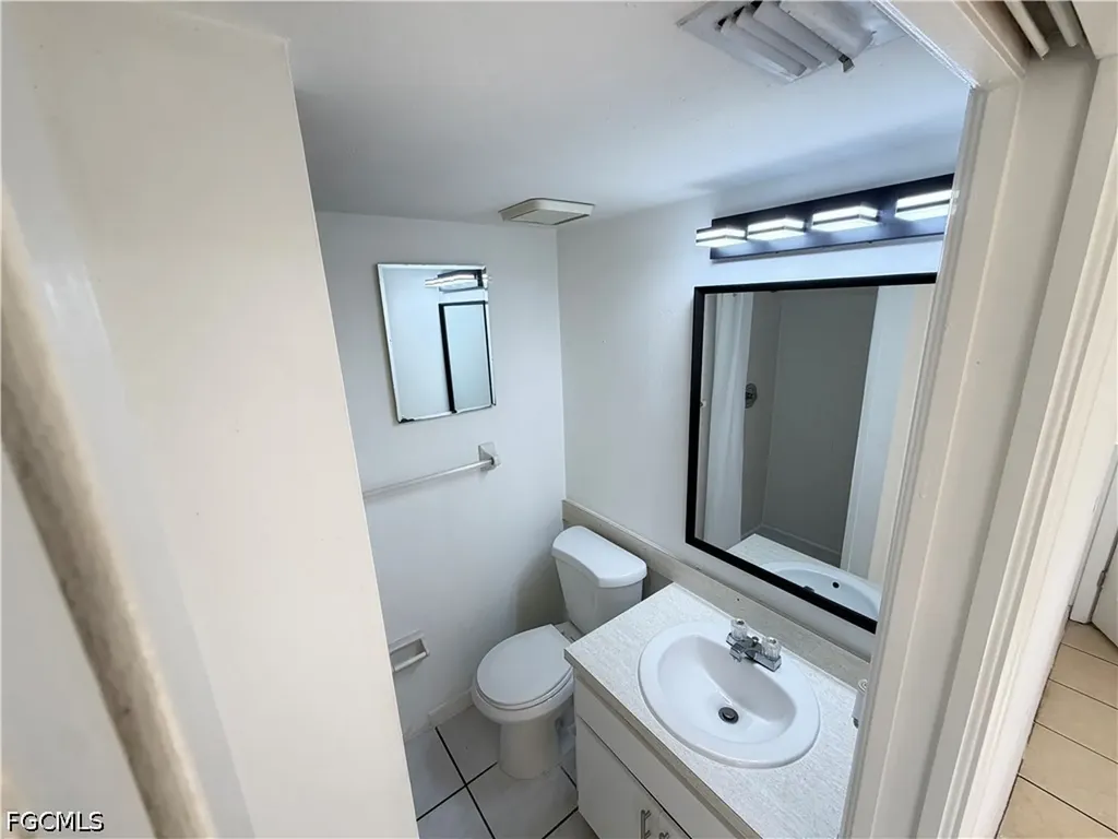 7643/7647 Winged Foot Drive Fort Myers FL 33967