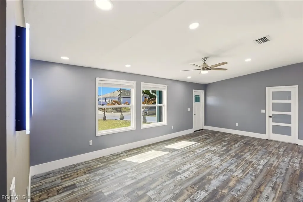 3404 2nd Street SW Lehigh Acres FL 33976