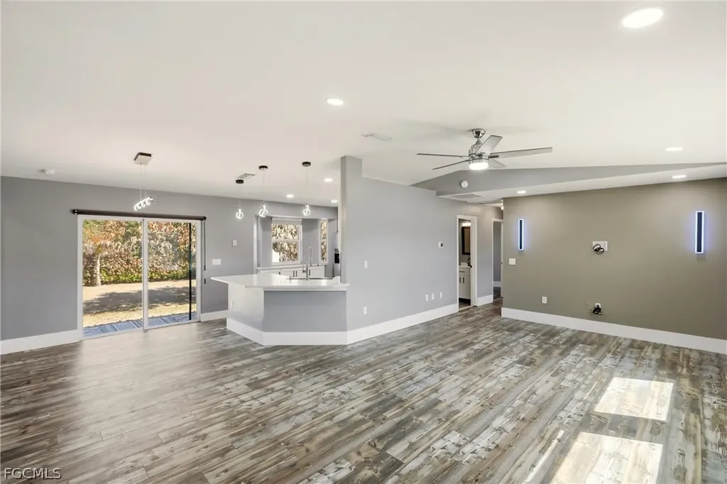 3404 2nd Street SW Lehigh Acres FL 33976