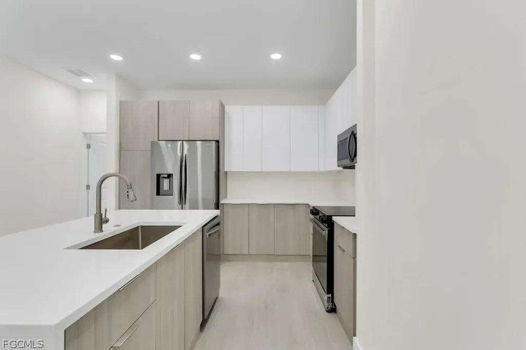 1827 Embers Parkway W Cape Coral FL 33993