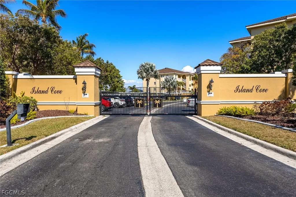 1789 Four Mile Cove Parkway Cape Coral FL 33990