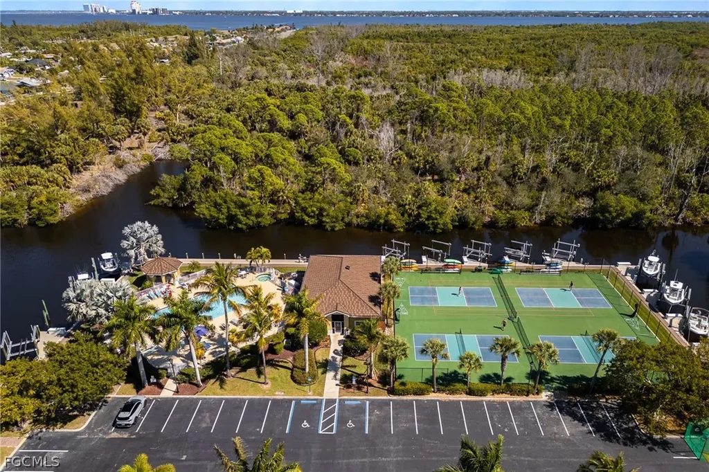 1789 Four Mile Cove Parkway Cape Coral FL 33990