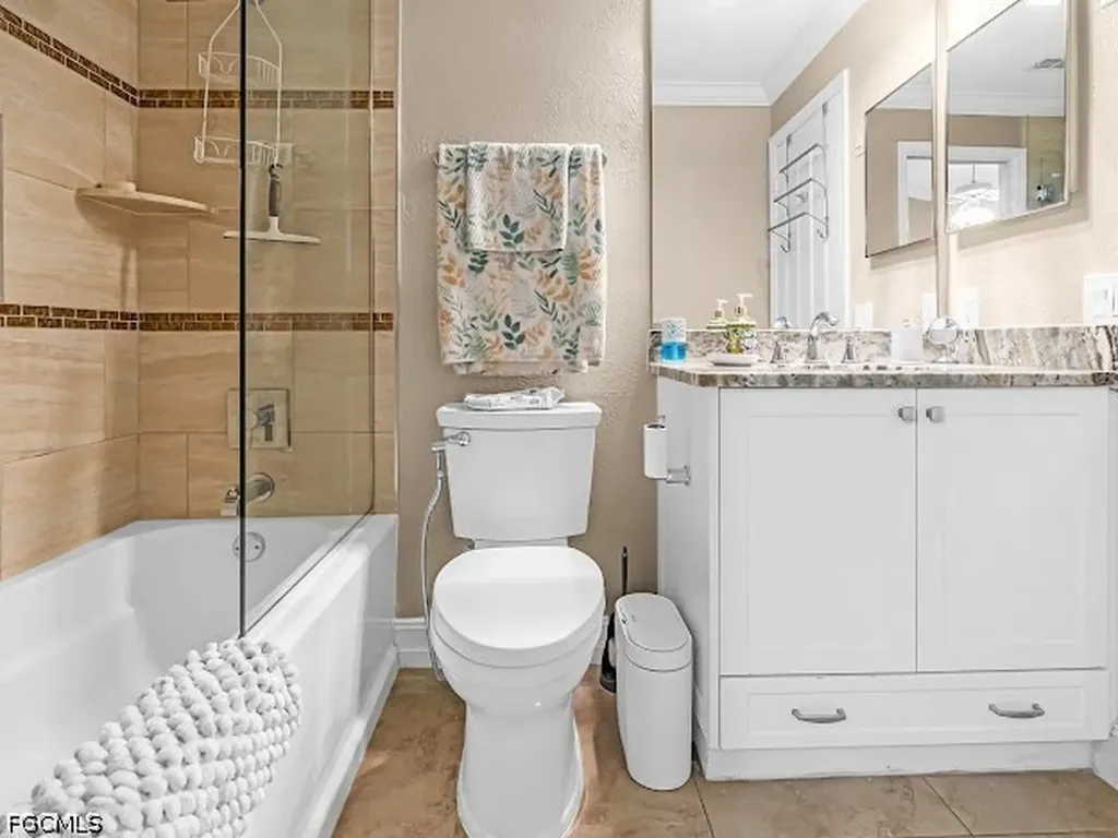 5313 Whitten Drive Naples FL 34104