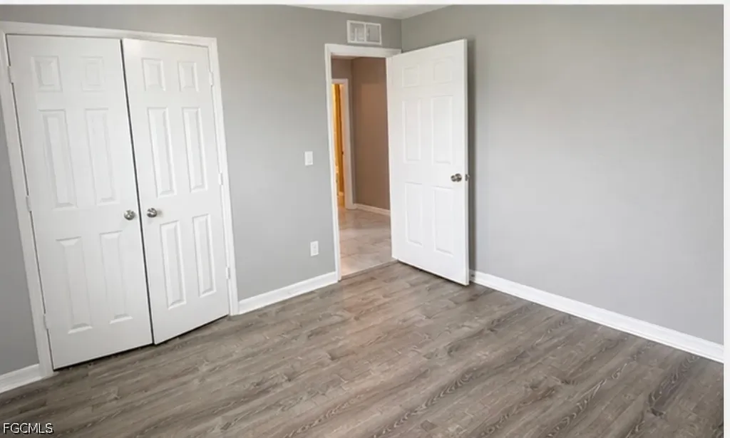 910 NW 8th Terrace Cape Coral FL 33993