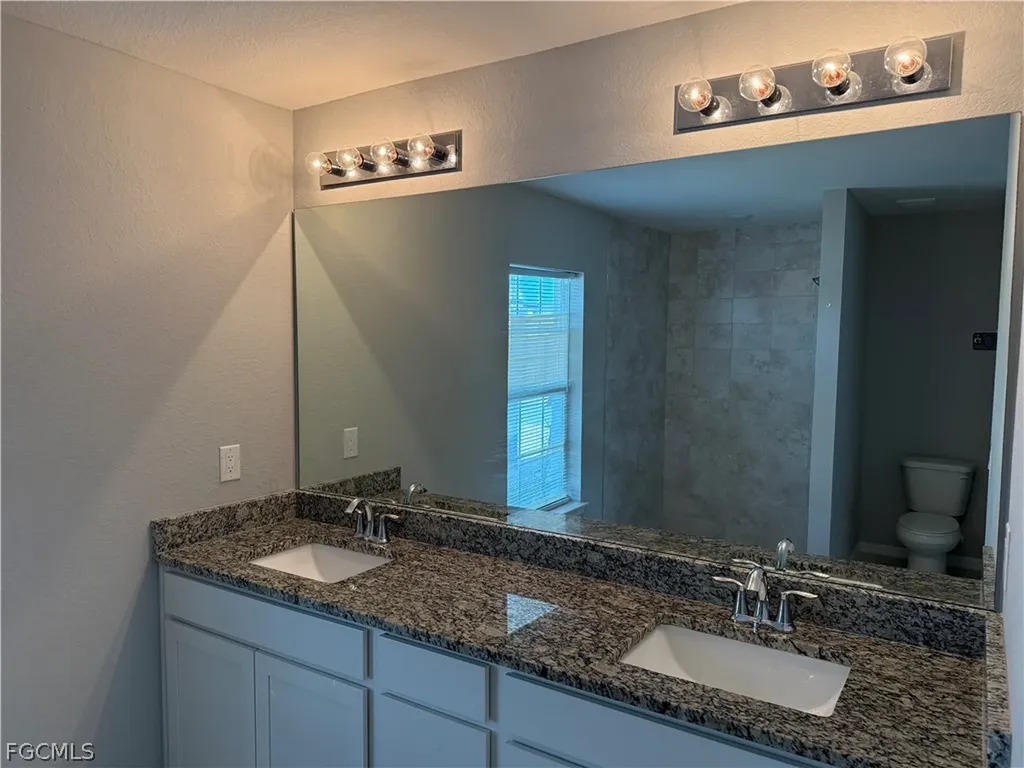 910 NW 8th Terrace Cape Coral FL 33993