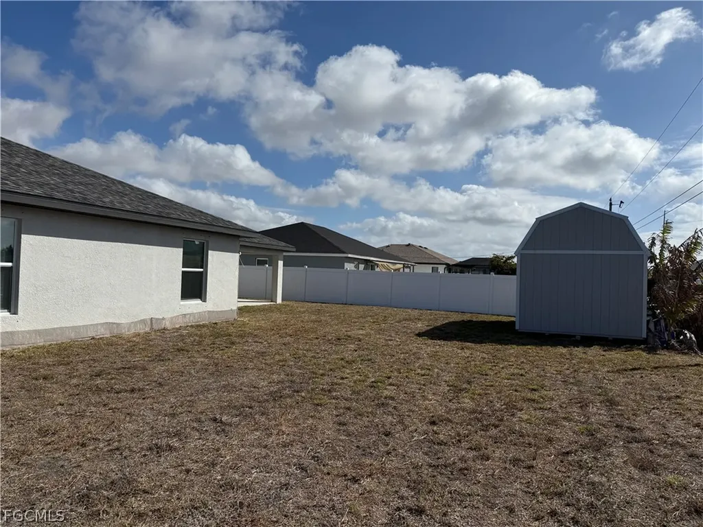 910 NW 8th Terrace Cape Coral FL 33993