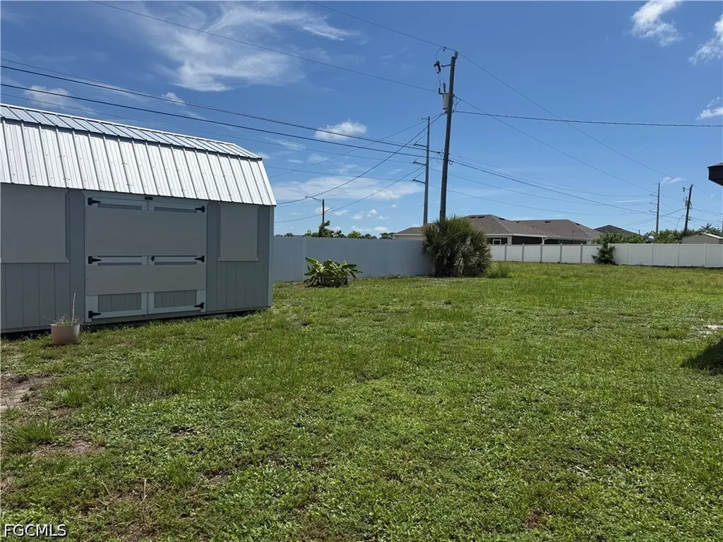 910 NW 8th Terrace Cape Coral FL 33993