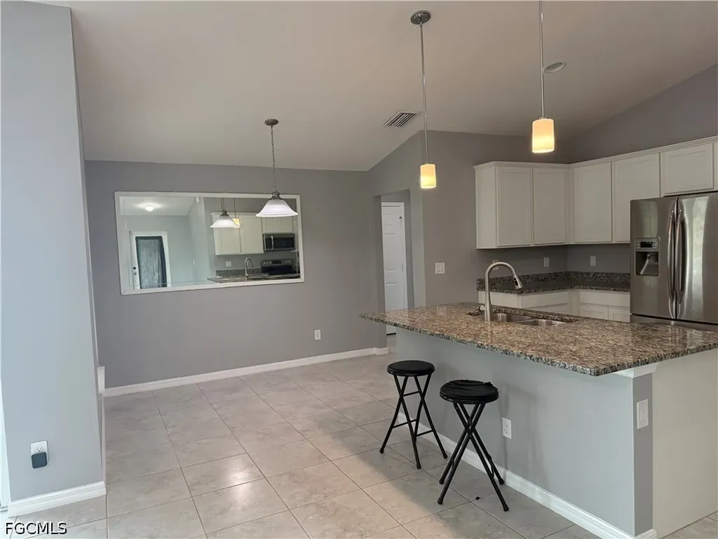 910 NW 8th Terrace Cape Coral FL 33993
