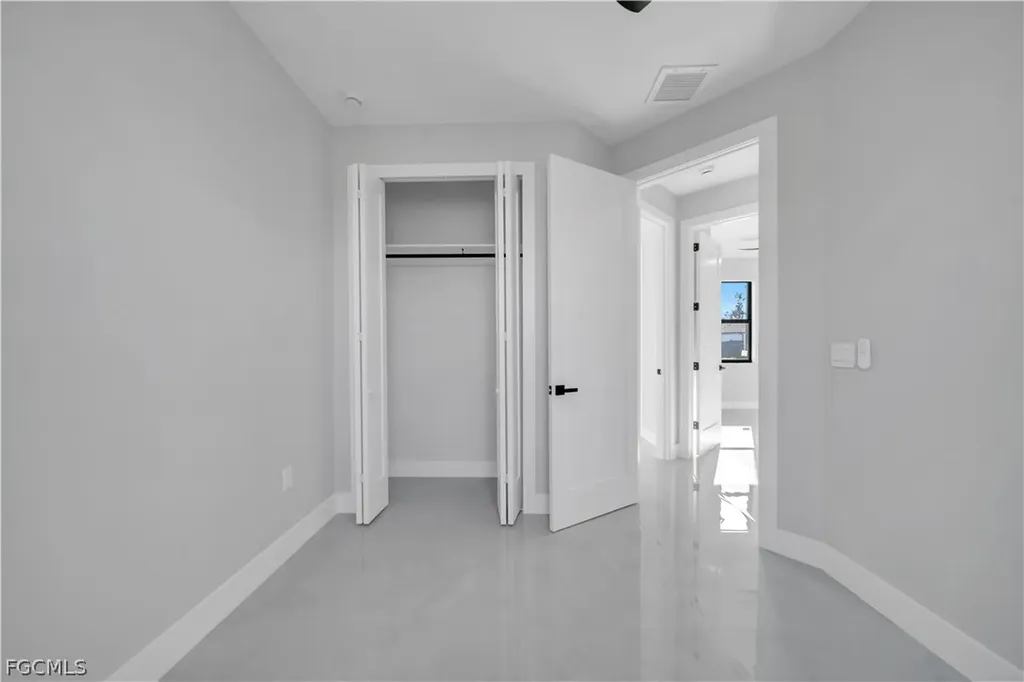 1120 NW 20th Place Cape Coral FL 33993